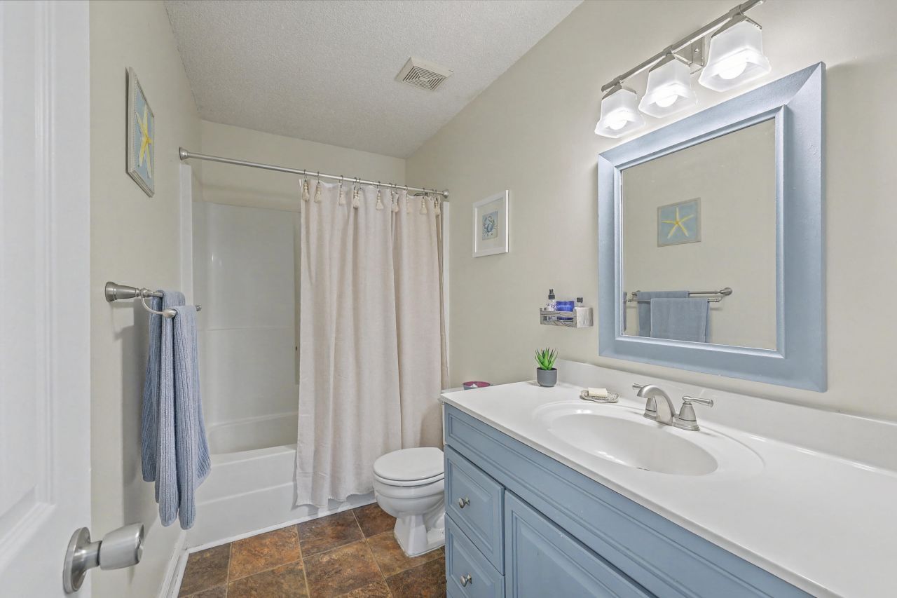 206 Jasmine Drive Photo 24