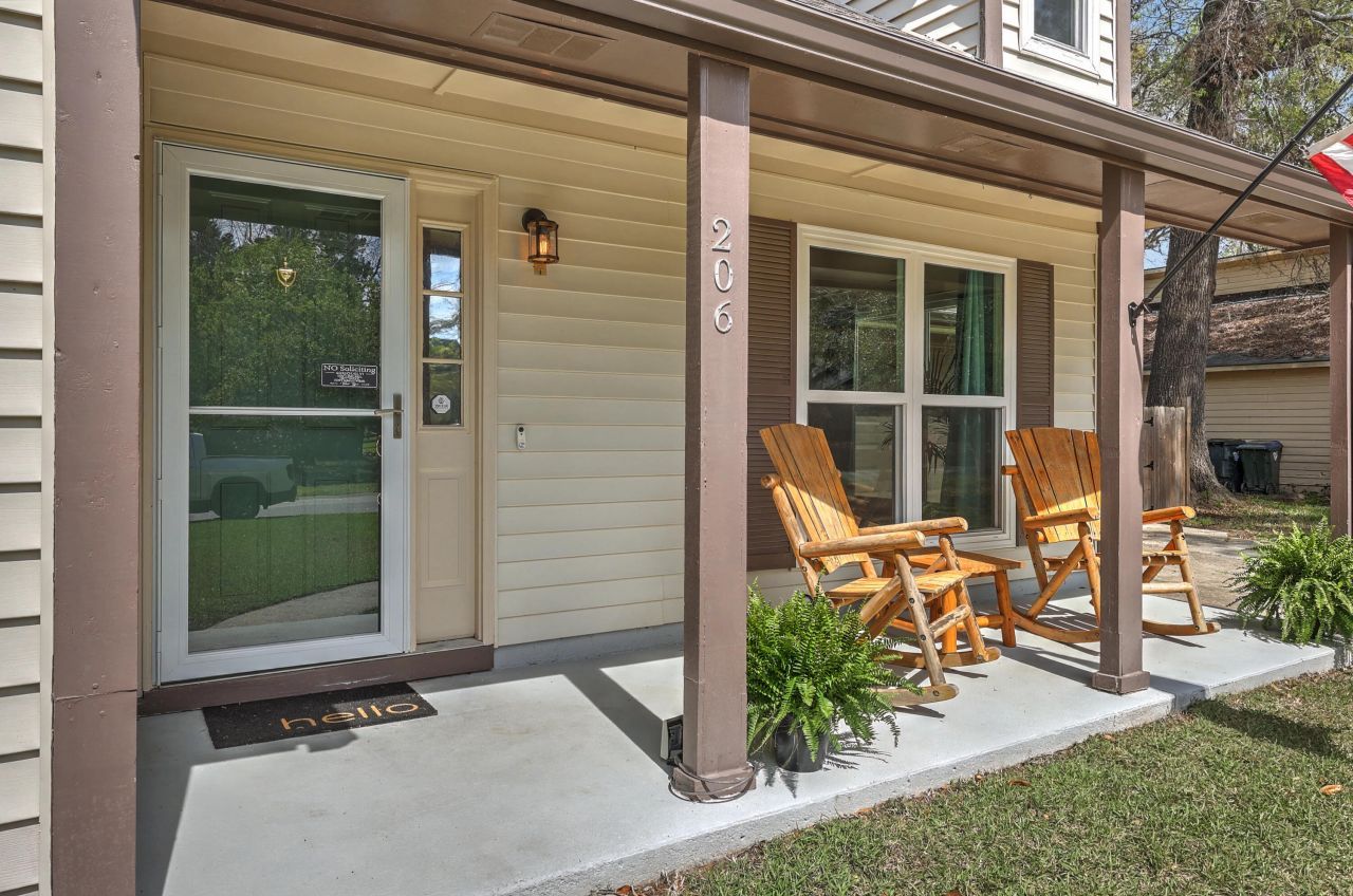 206 Jasmine Drive Photo 3