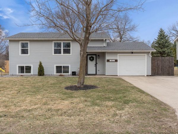 810 20th Street NE, Owatonna, MN 55060