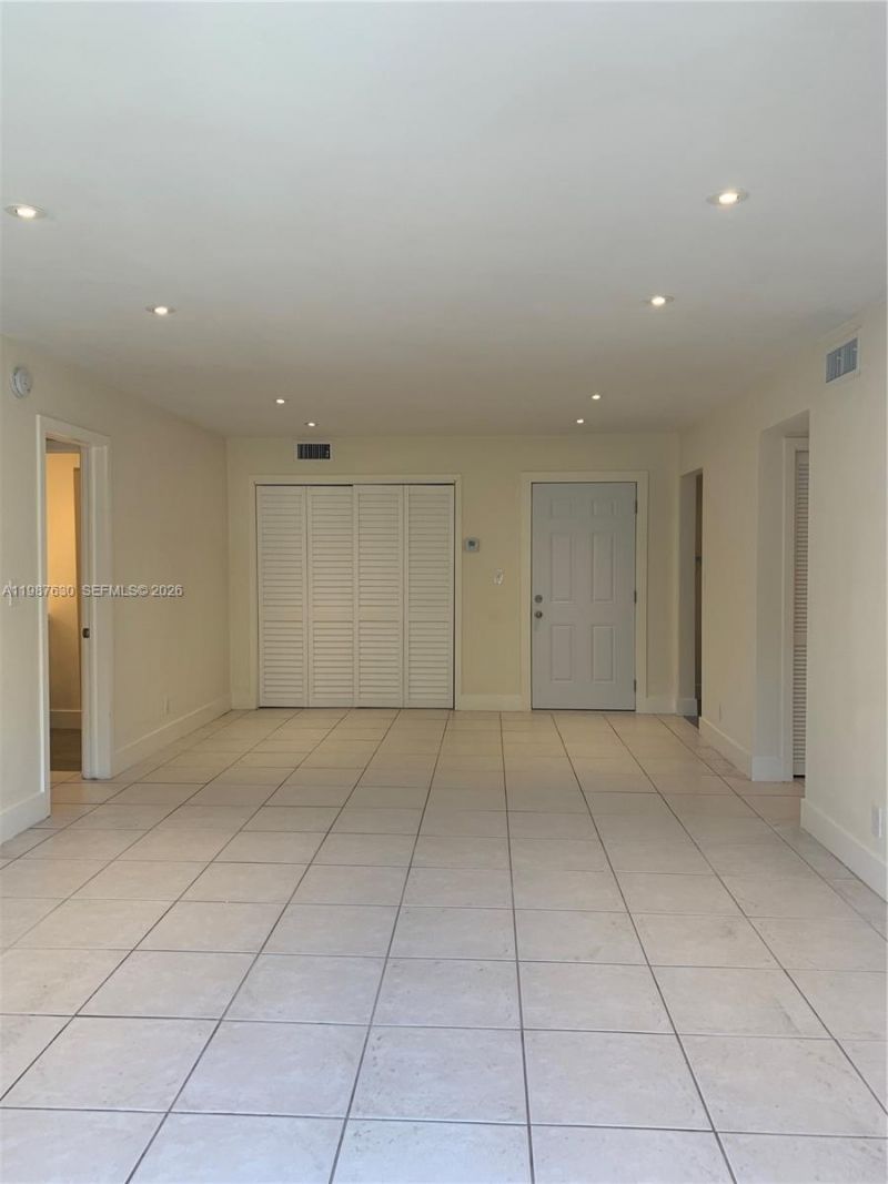 1200 Mariposa Ave, Unit E104, Coral Gables, FL 33146 Photo