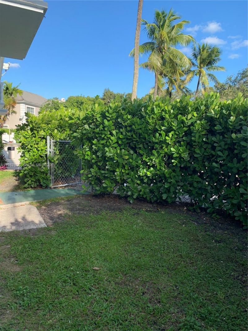 1200 Mariposa Ave, Unit E104, Coral Gables, FL 33146 Photo