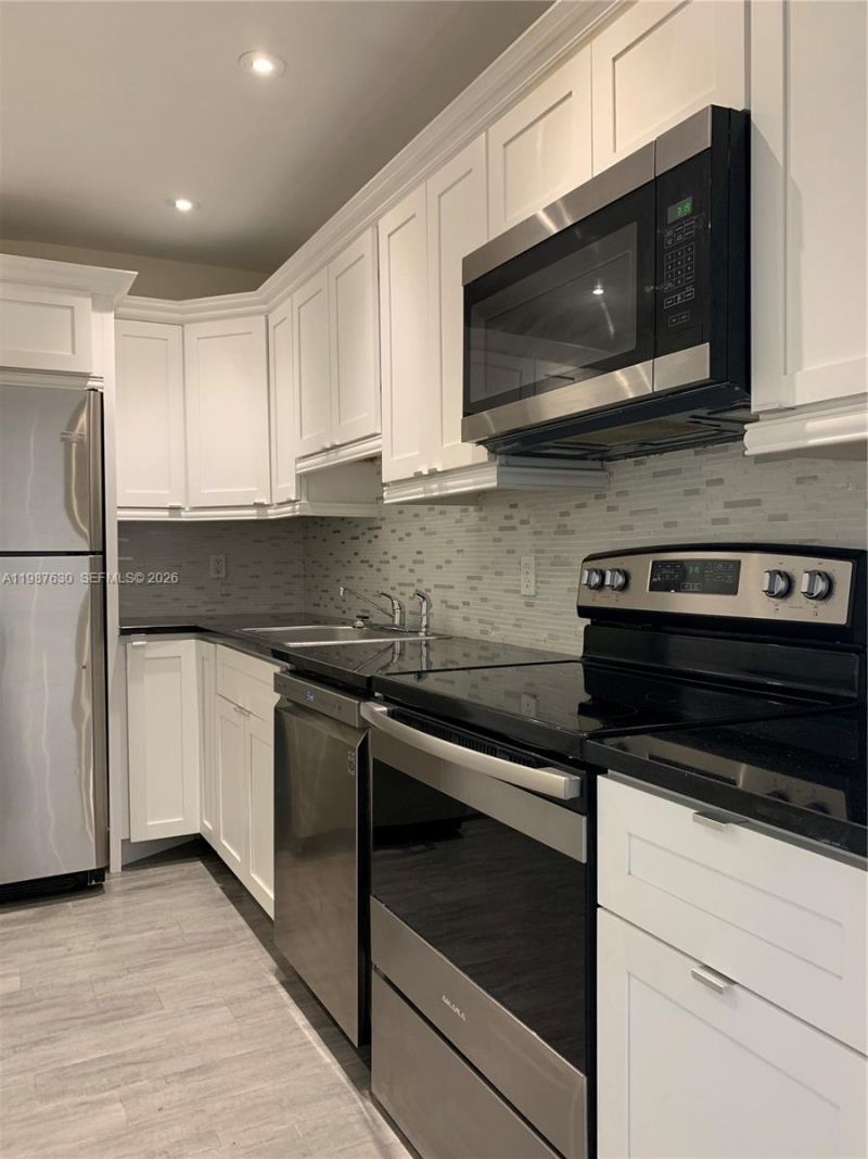 1200 Mariposa Ave, Unit E104, Coral Gables, FL 33146 Photo