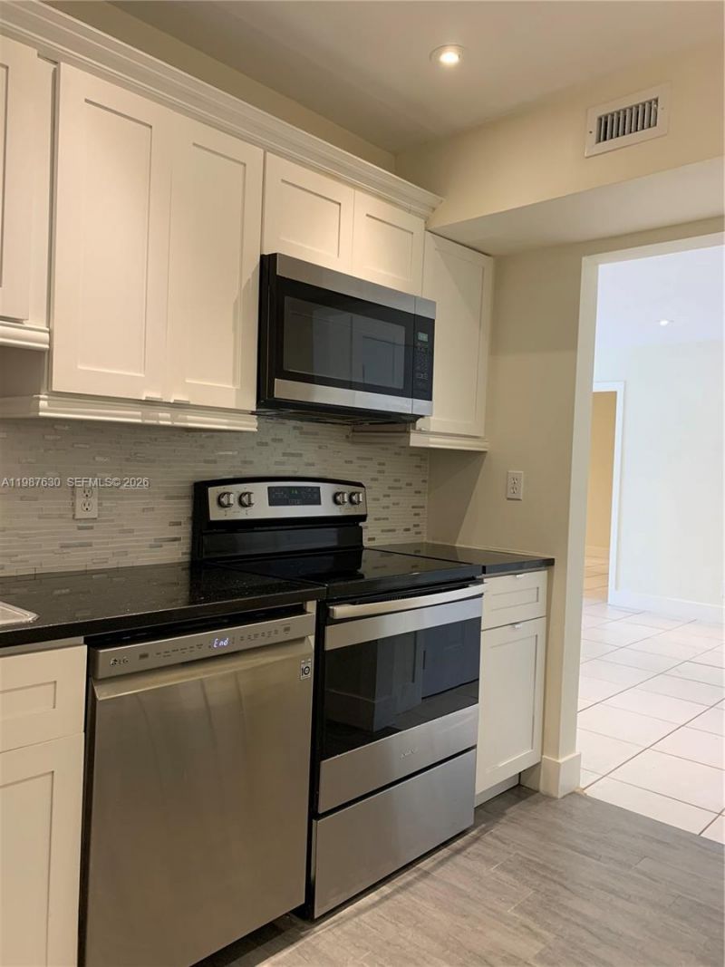 1200 Mariposa Ave, Unit E104, Coral Gables, FL 33146 Photo