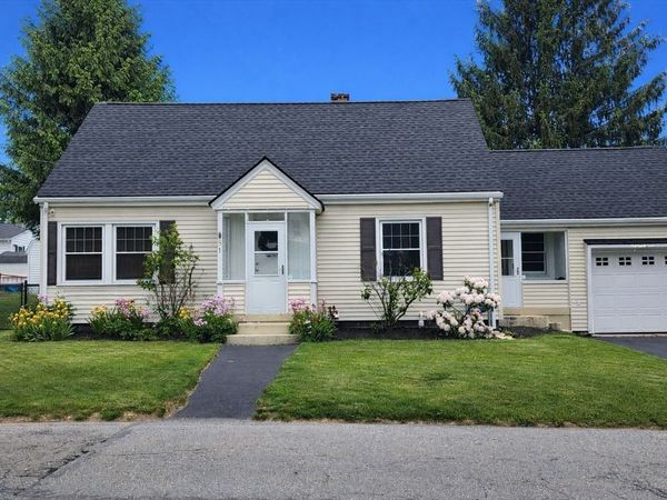 81 Hurd St, Fitchburg, MA 01420