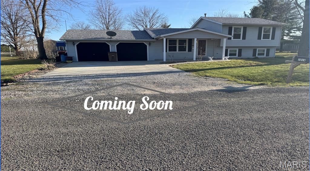 1014 E Mill Street , Staunton, IL 62088 Main Photo