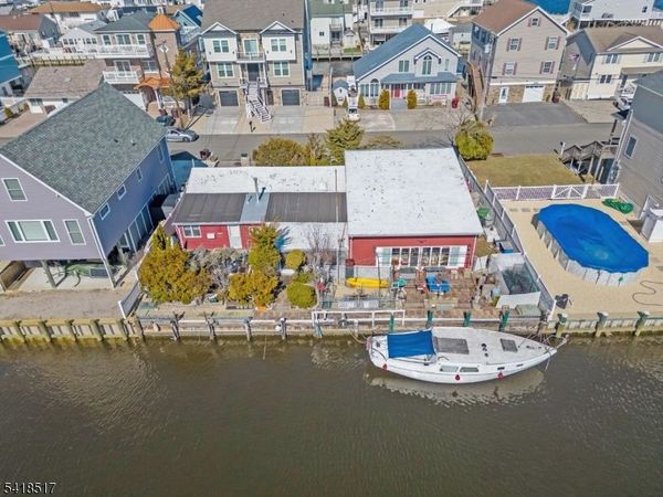 242 Evergreen Dr, Berkeley, NJ 08721