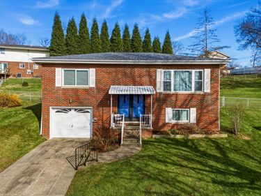 10 Crump Street, Huntington, WV 25705