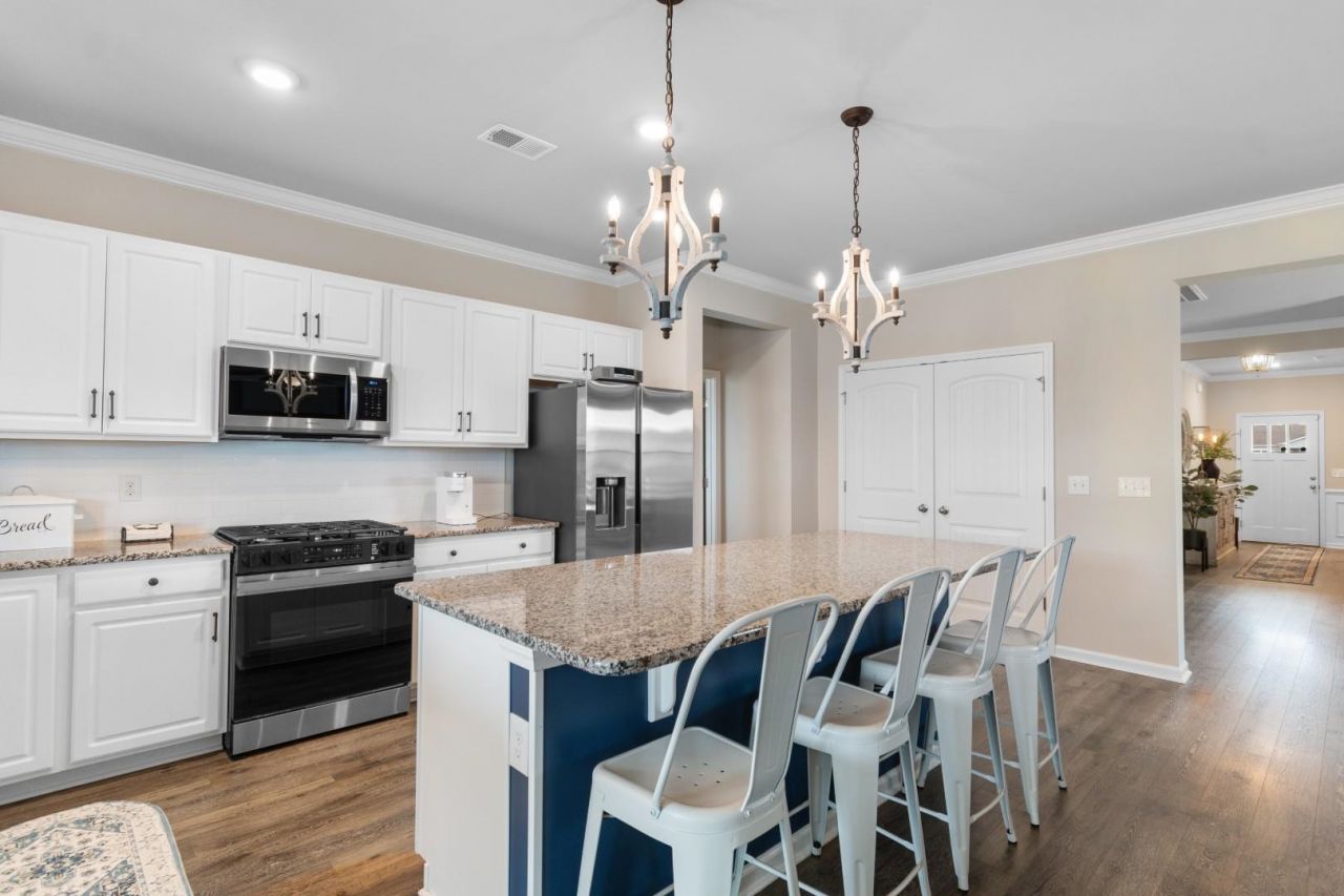 1346 Tessera Way  Photo 11