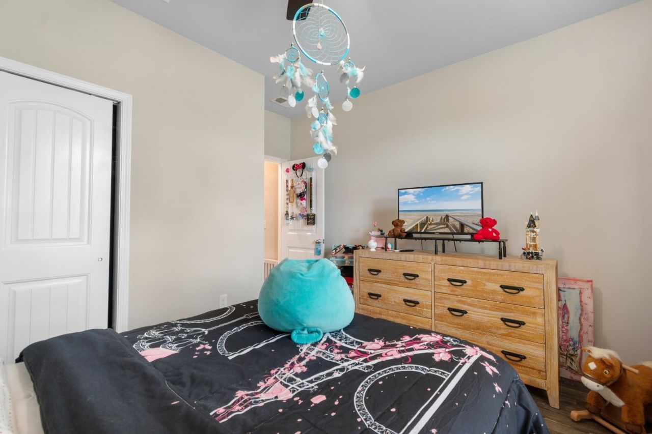 1346 Tessera Way  Photo 21