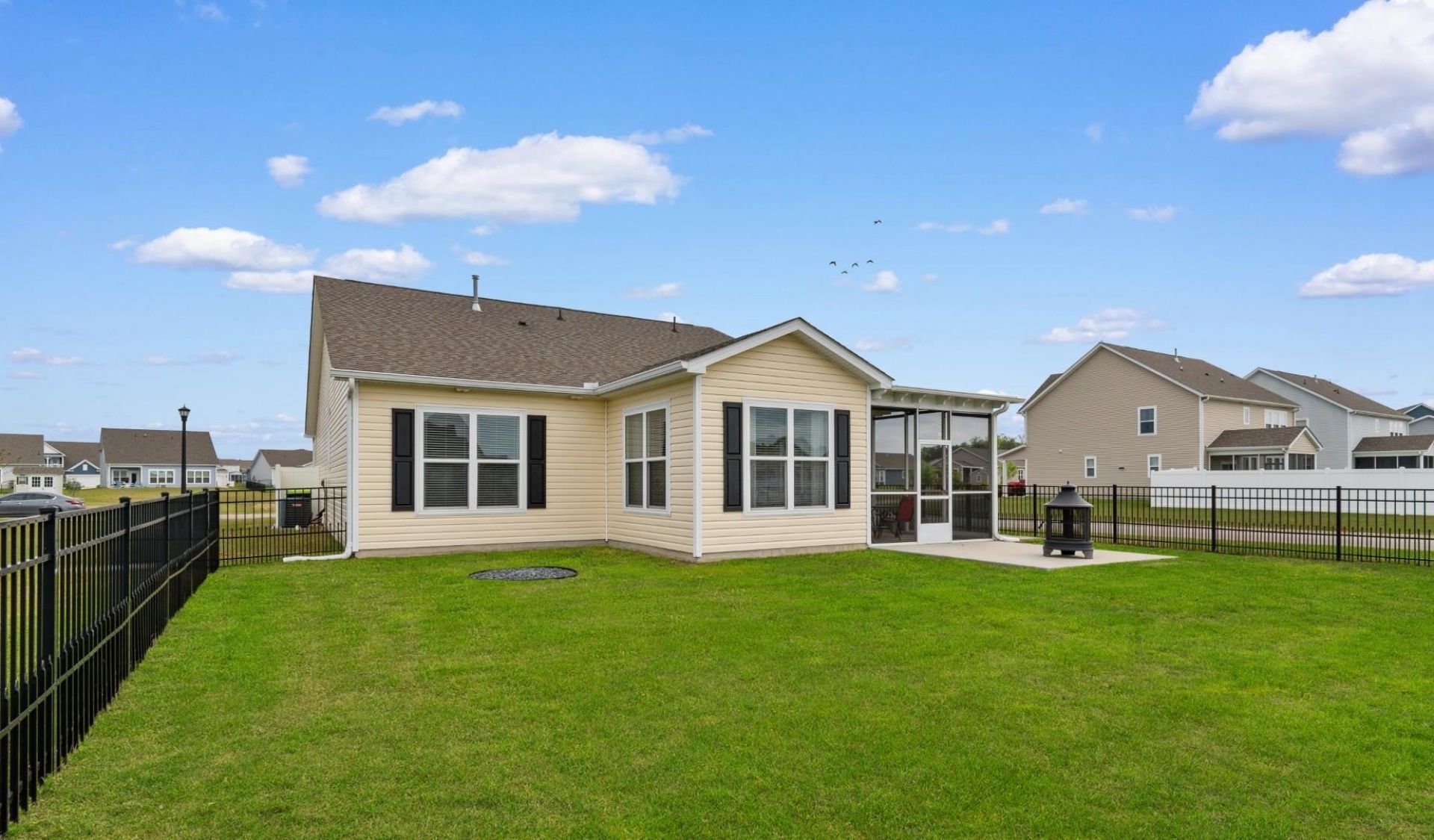 1346 Tessera Way  Photo 28