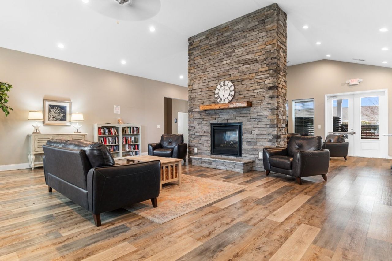 1346 Tessera Way  Photo 34