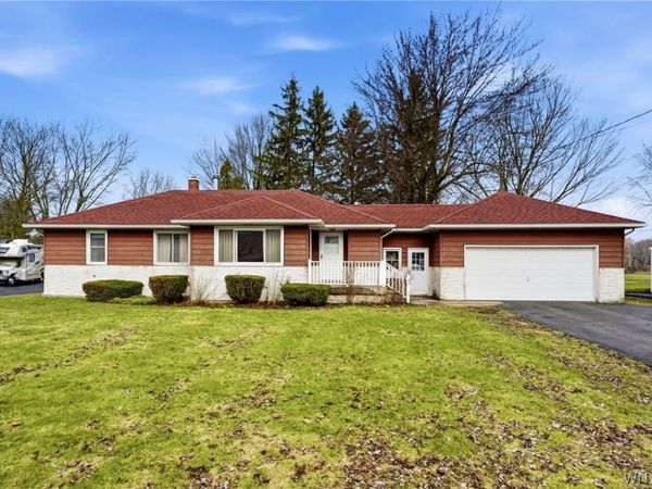 11168 Main , Clarence, NY 14031