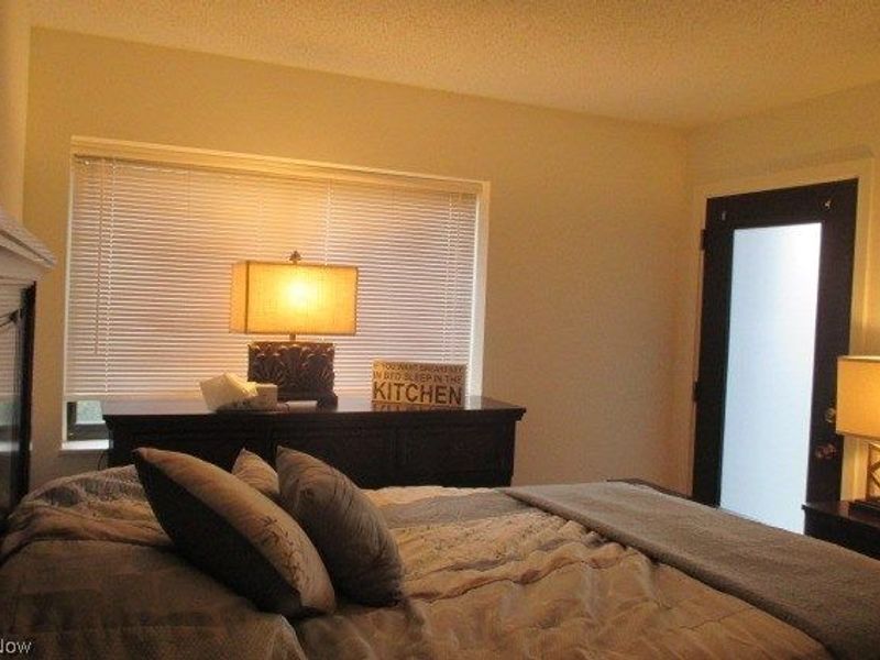 30 Severance Circle, Cleveland Heights, OH 44118 Photo 4