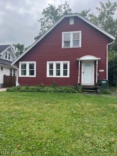 9722 Robinson Avenue, Garfield Heights, OH 44125 Main Photo