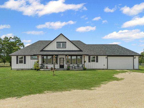 240 Oil Field RD, Lockhart, TX 78644