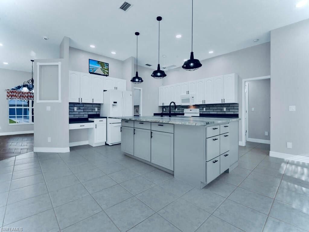 816 Columbus Ave , Lehigh Acres, FL 33972 Photo