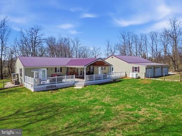 1025 WHITE OAK ROAD, WINDSOR, PA 17366