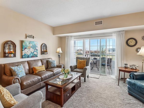 600 E Hillcrest Avenue, Unit 207, Indianola, IA 50125