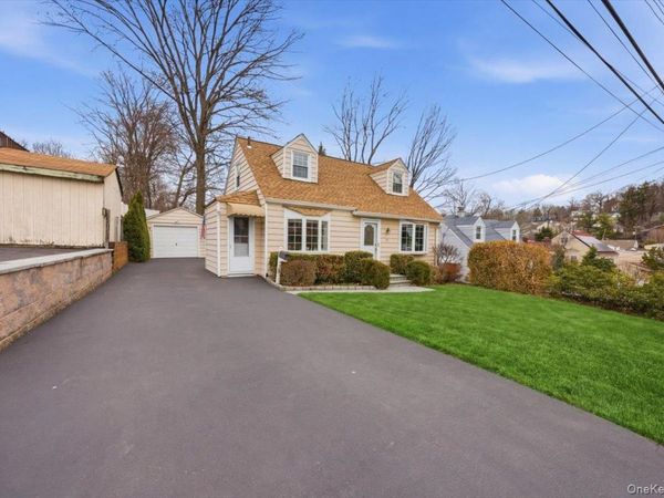 30 Keystone Road, Yonkers, NY 10710