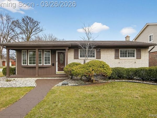 31040 Champine Street, St. Clair Shores, MI 48082