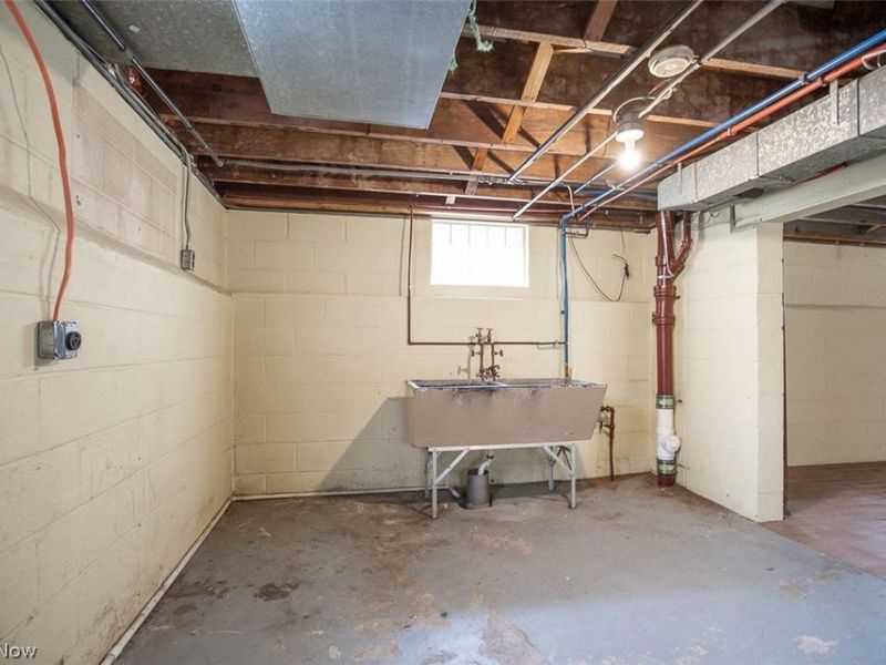 12010 Longmead Avenue, Cleveland, OH 44135 Photo 21