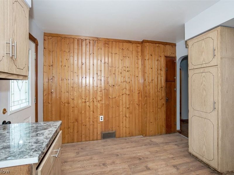 12010 Longmead Avenue, Cleveland, OH 44135 Photo 6