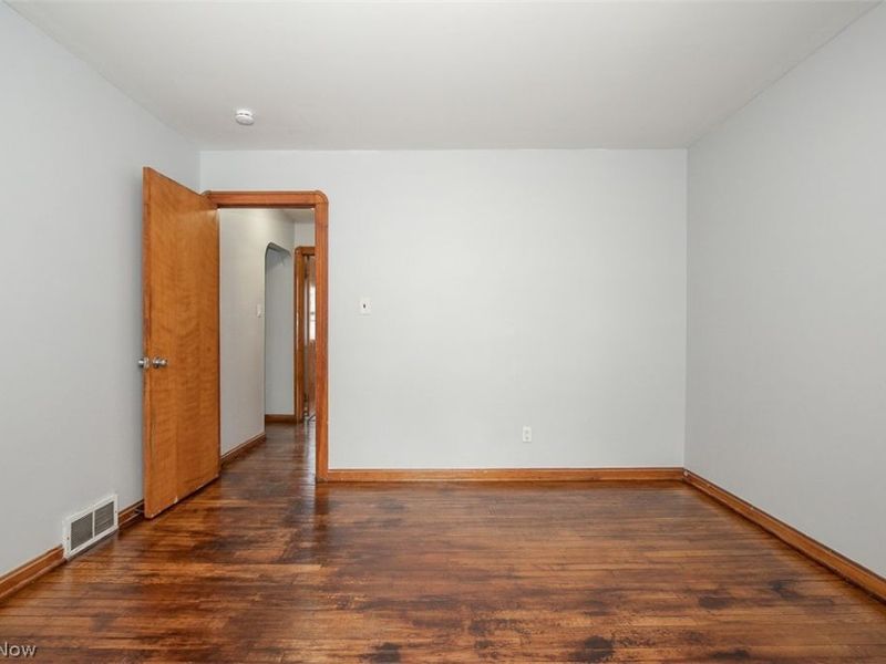 12010 Longmead Avenue, Cleveland, OH 44135 Photo 9