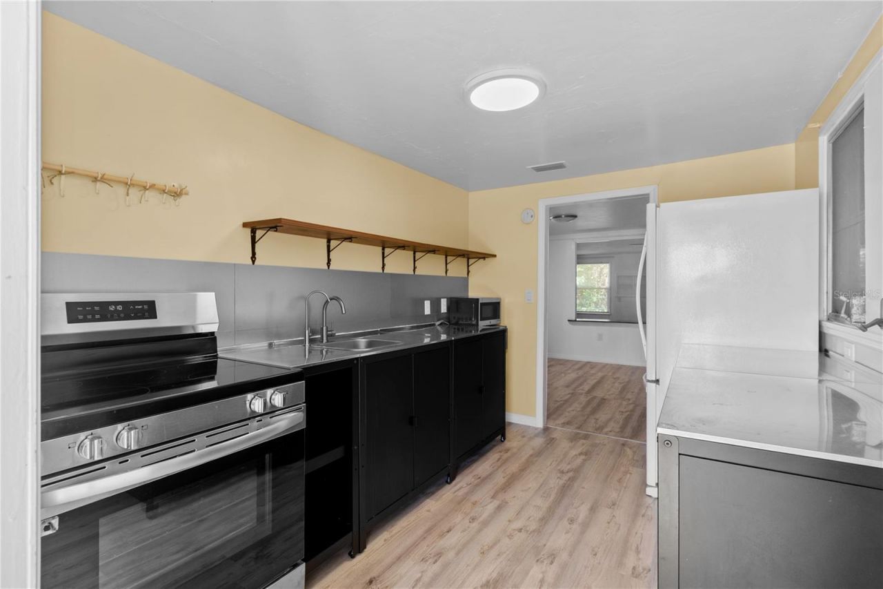 2303 45th Street E, Bradenton, FL 34208 Photo