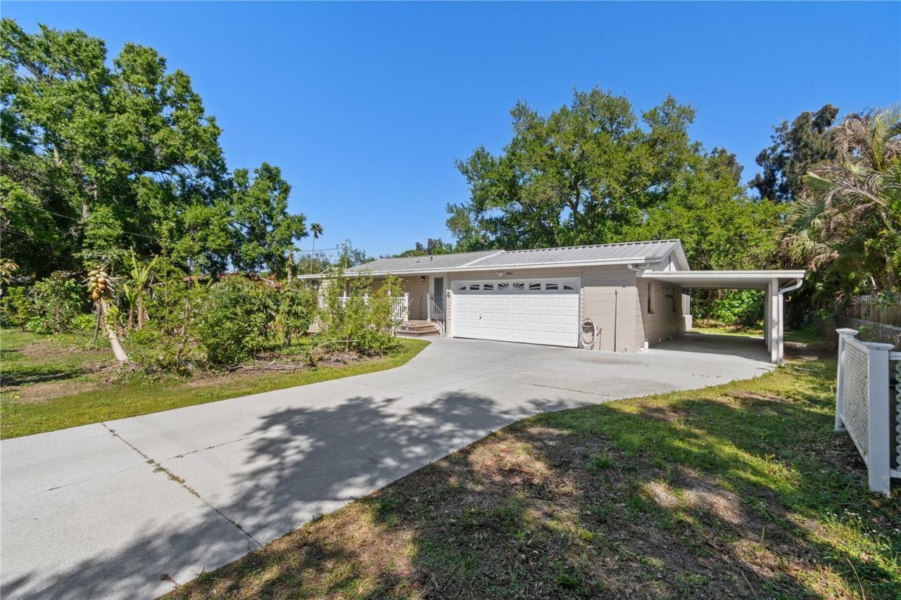 2303 45th Street E, Bradenton, FL 34208 Photo
