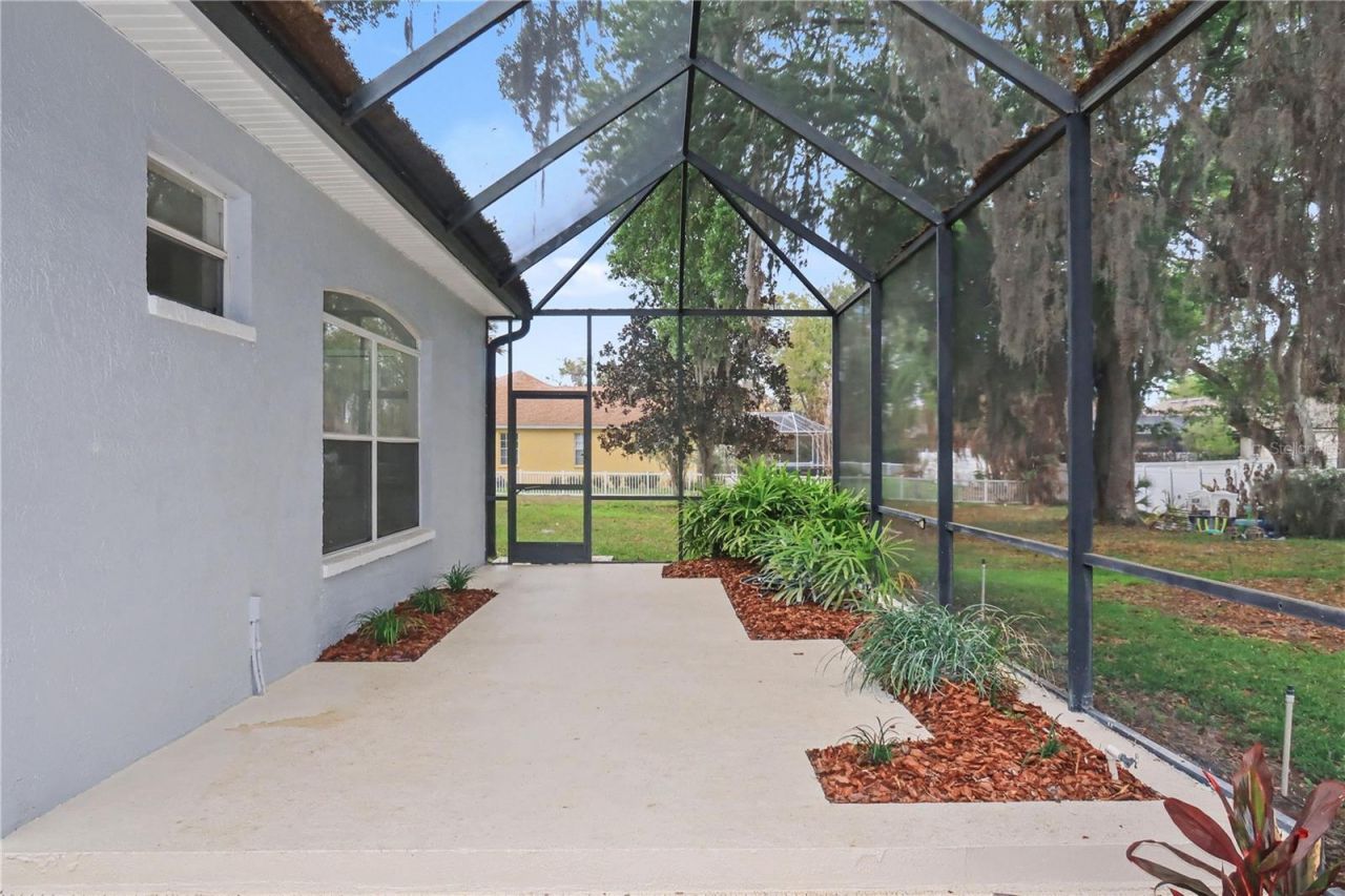 2906 Sutton Oaks Court, Plant City, FL 33566 Photo