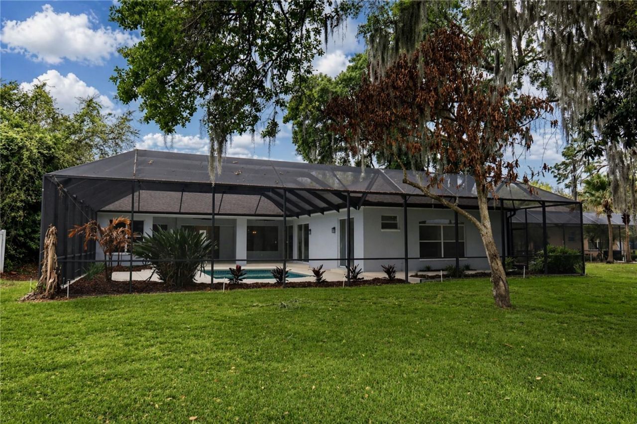 2906 Sutton Oaks Court, Plant City, FL 33566 Photo