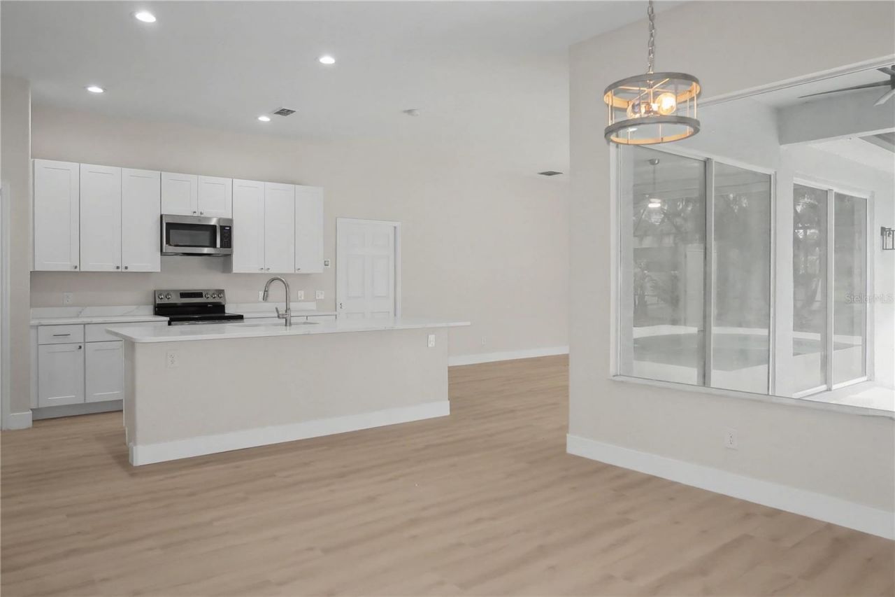 2906 Sutton Oaks Court, Plant City, FL 33566 Photo