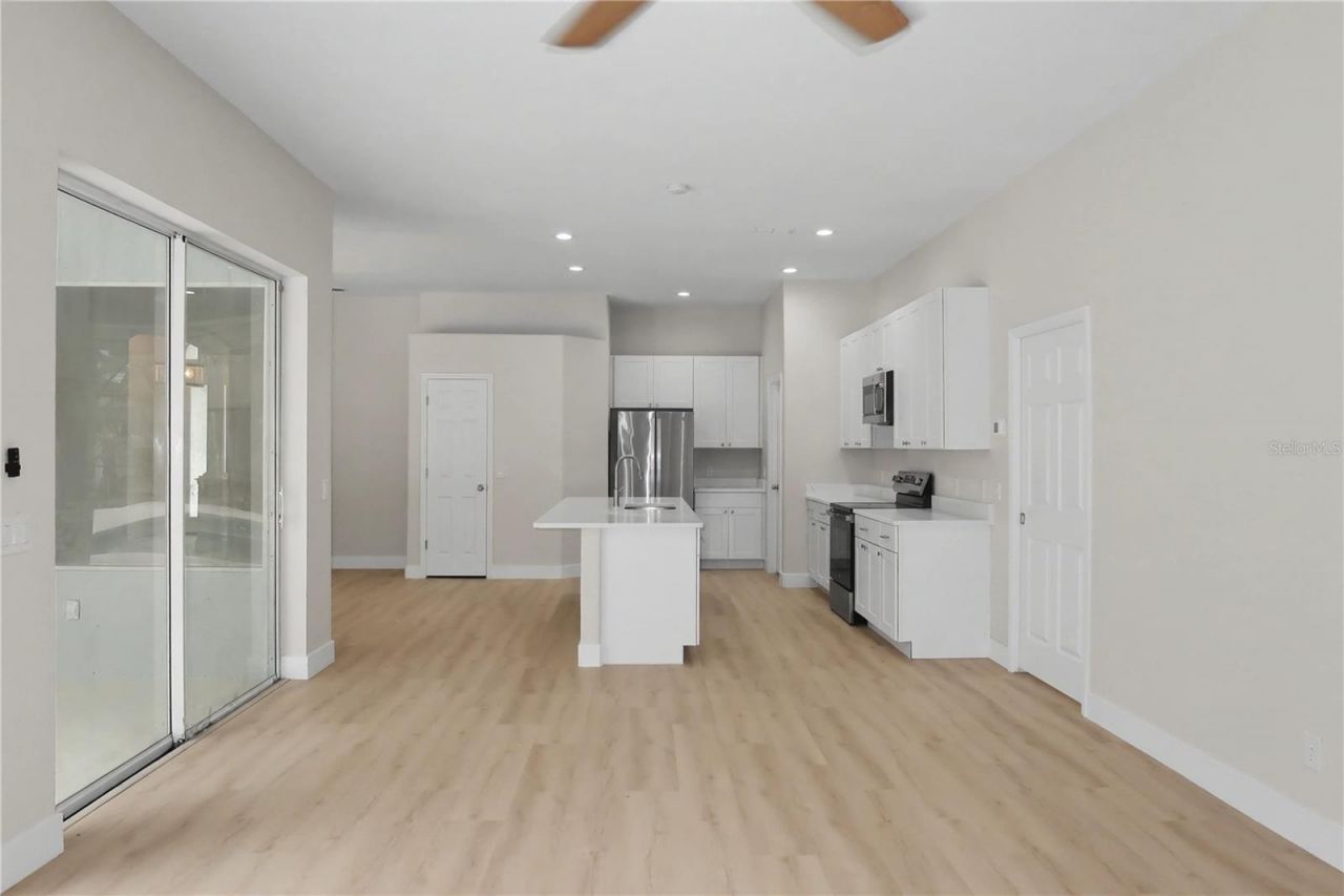 2906 Sutton Oaks Court, Plant City, FL 33566 Photo