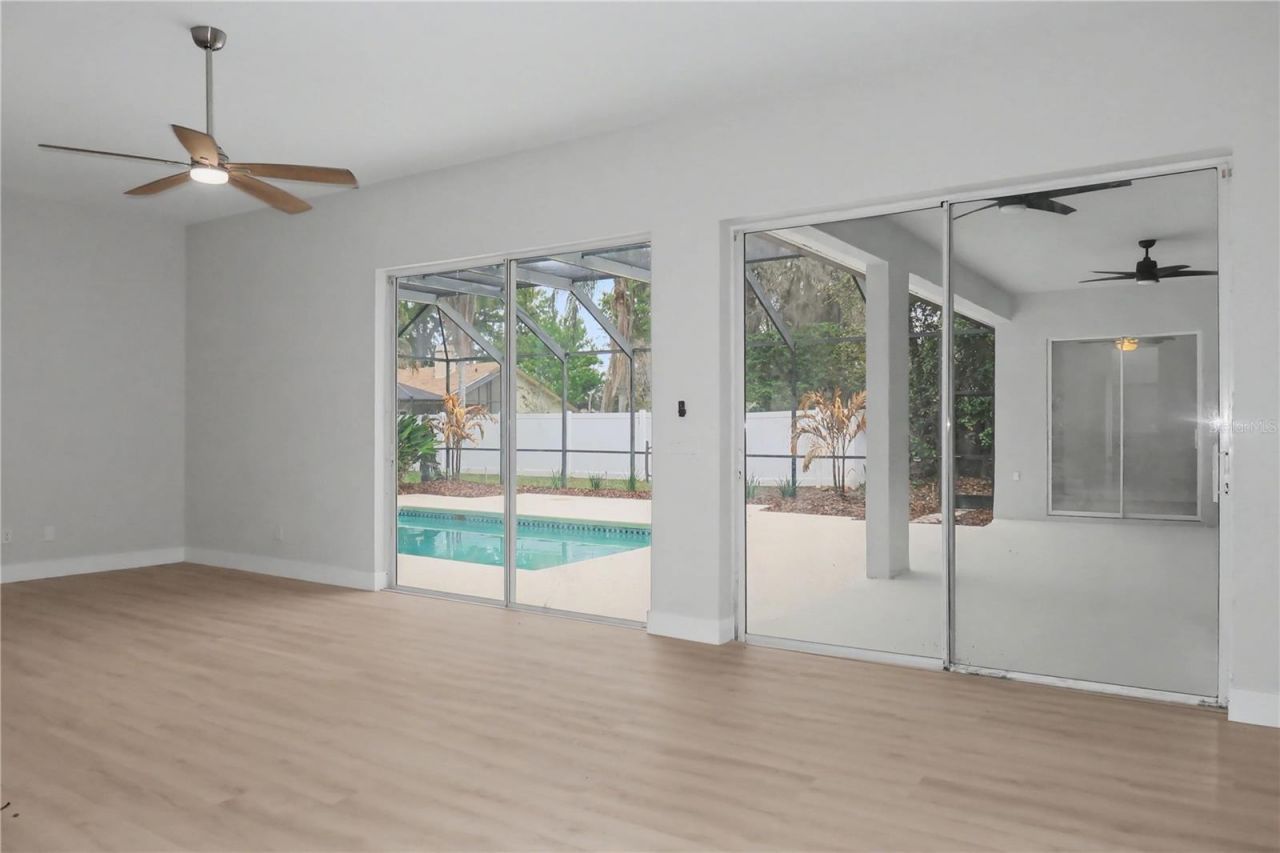 2906 Sutton Oaks Court, Plant City, FL 33566 Photo