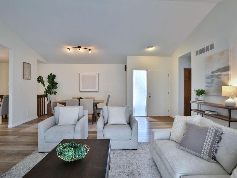 3128 Rivermill Drive, Columbus, OH 43220 Photo 10