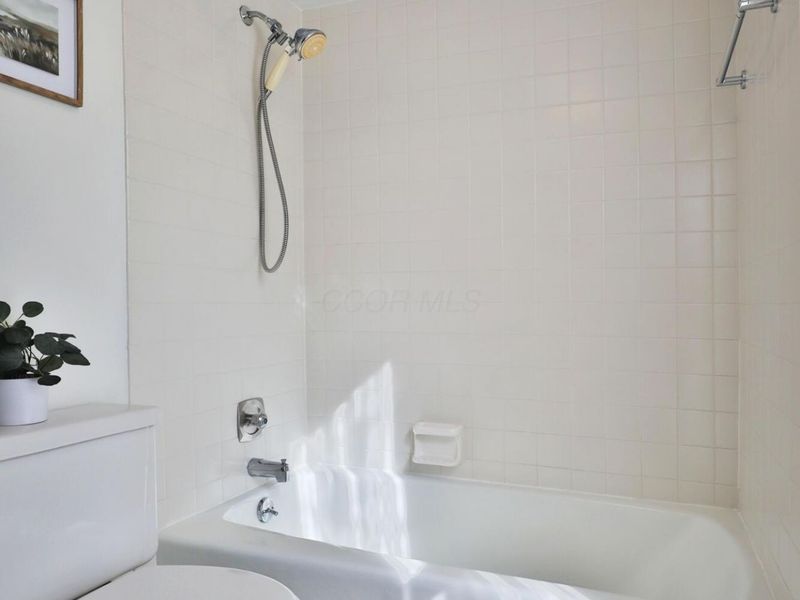 3128 Rivermill Drive, Columbus, OH 43220 Photo 22