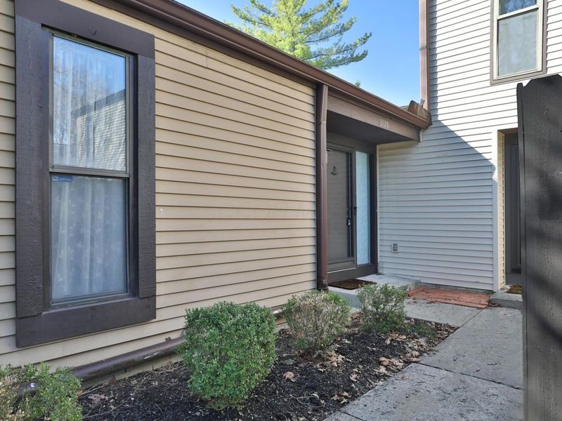 3128 Rivermill Drive, Columbus, OH 43220 Photo 3