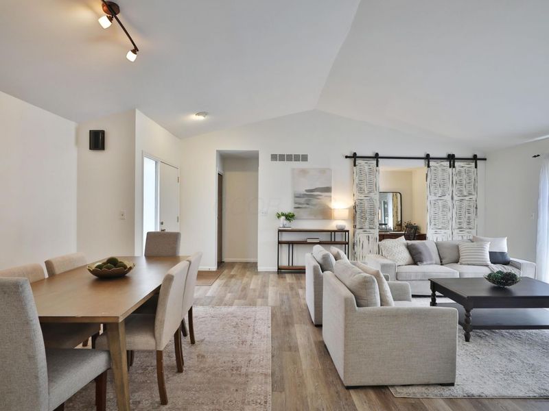 3128 Rivermill Drive, Columbus, OH 43220 Photo 9