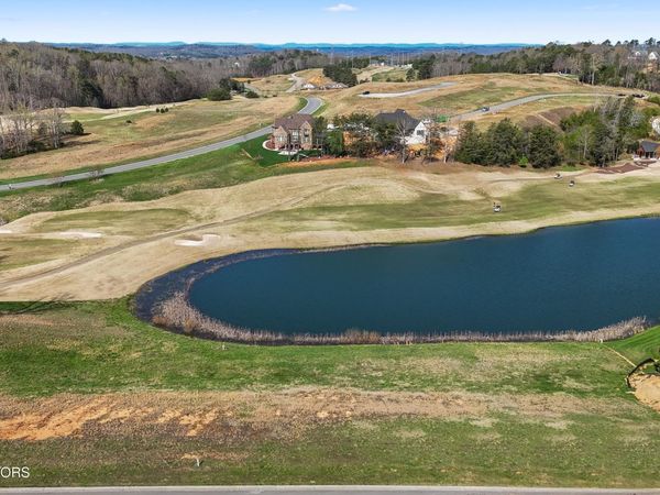 385 Navigator Drive, Lenoir City, TN 37772