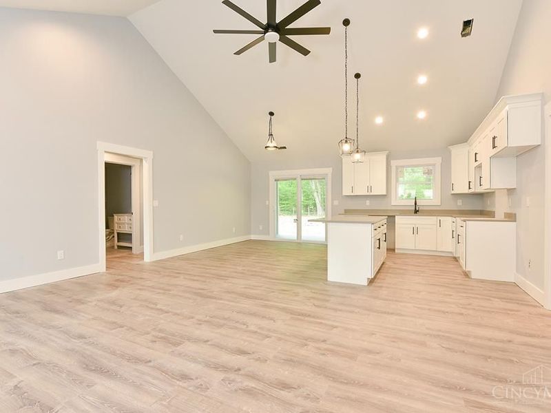 1542 Denny Drive, Pierce Twp, OH 45102 Photo 14