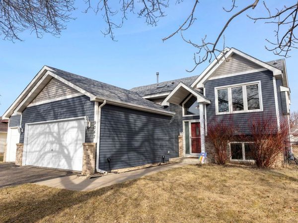 9042 Kentucky Avenue N, Brooklyn Park, MN 55445