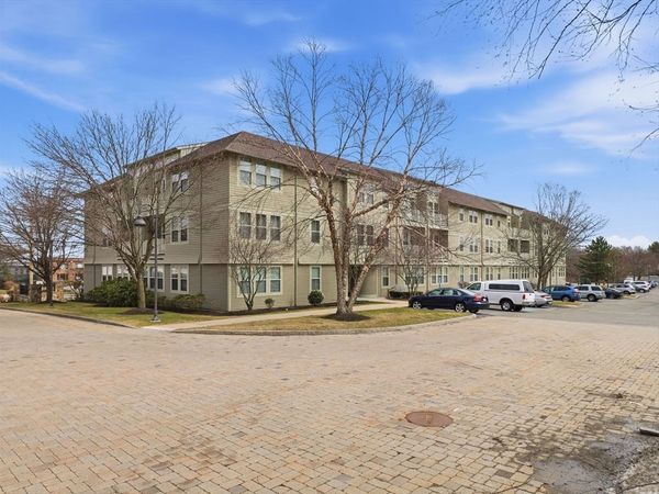 2 Harvest Dr, Unit 308, North Andover, MA 01845