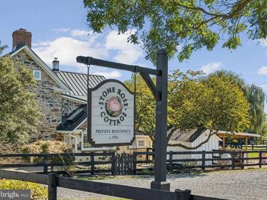 20596 AIRMONT ROAD , BLUEMONT, VA 20135