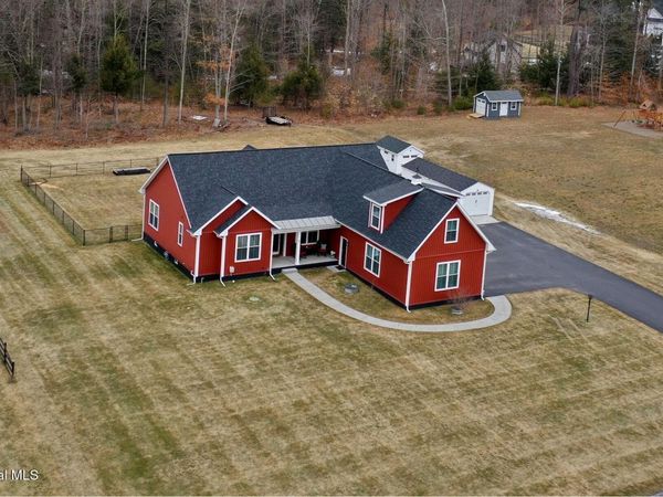 9 Catalina Drive, Ballston Spa, NY 12020