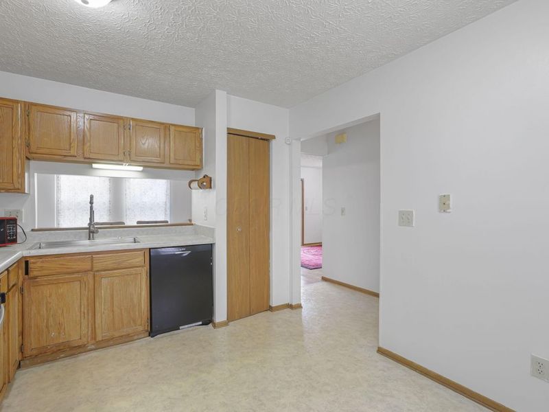 6806 Bennell Drive, Reynoldsburg, OH 43068 Photo 21