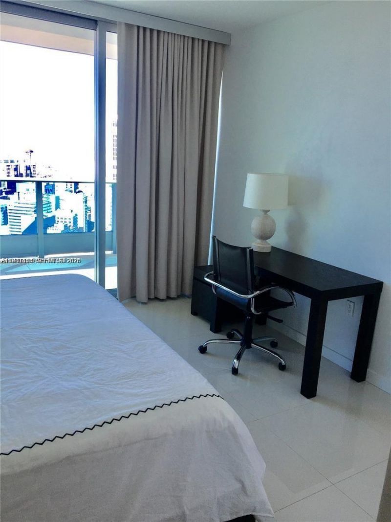 200 Biscayne Boulevard Way, Unit 3712, Miami, FL 33131 Photo