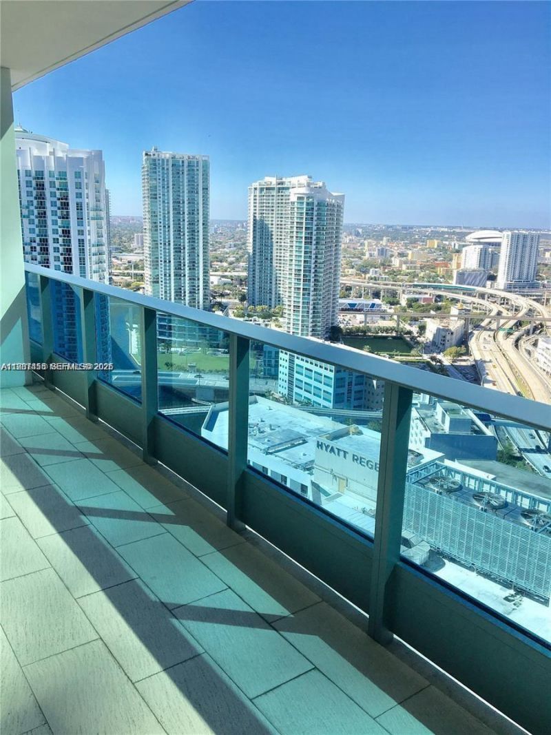 200 Biscayne Boulevard Way, Unit 3712, Miami, FL 33131 Photo