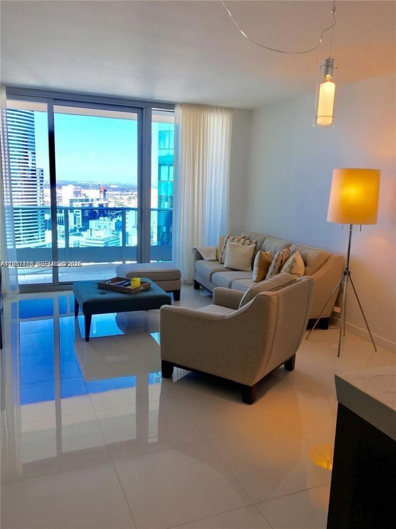 200 Biscayne Boulevard Way, Unit 3712, Miami, FL 33131 Photo