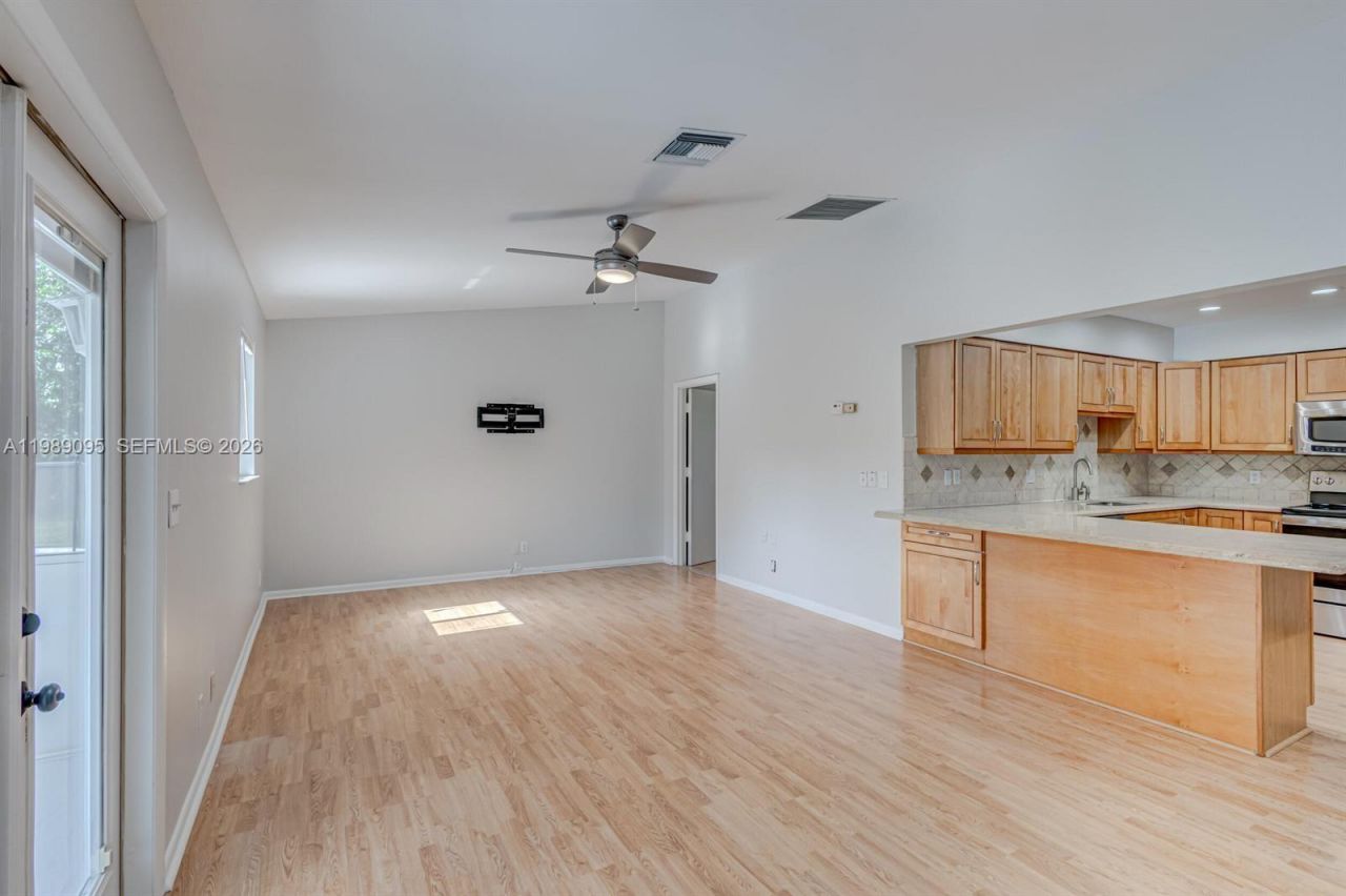 15216 N 85th Ave N , Unit 15216, Palm Beach Gardens, FL 33418 Photo