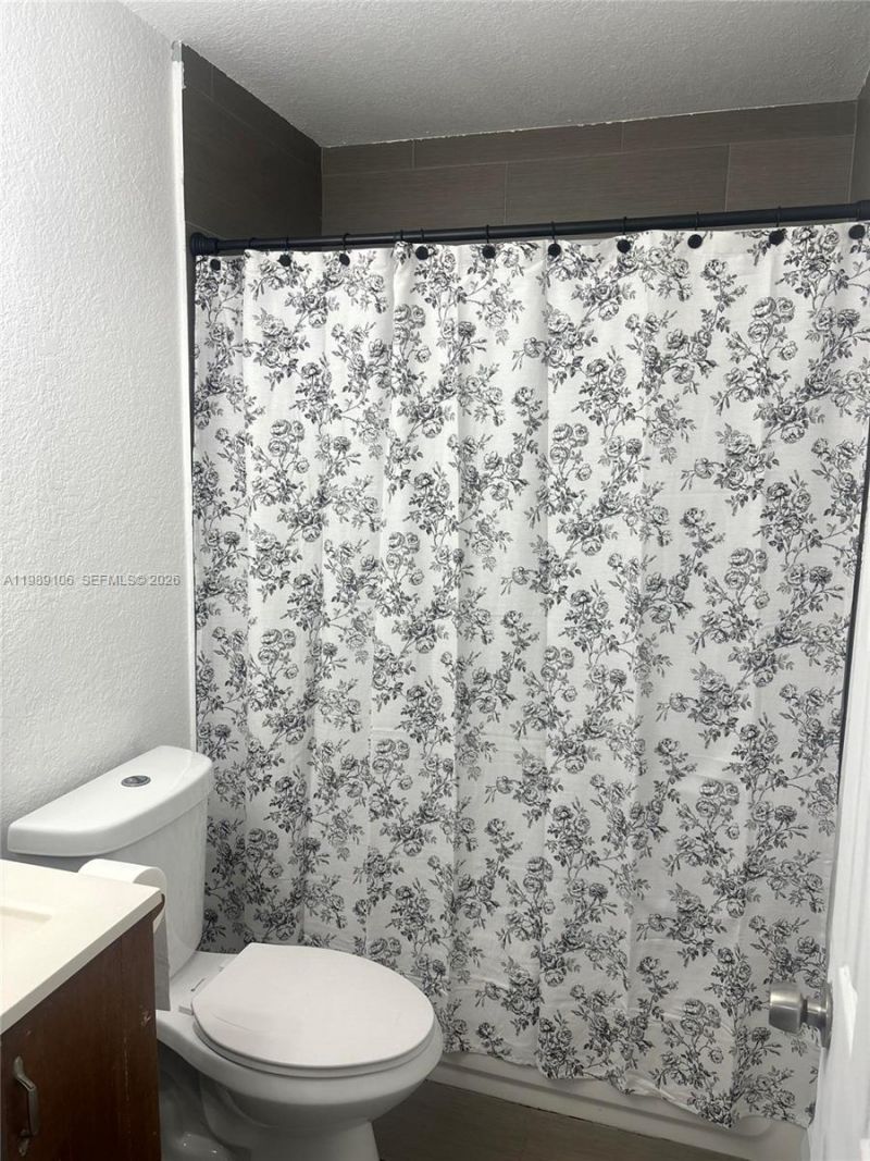 2220 NE 3rd Ave, Pompano Beach, FL 33060 Photo